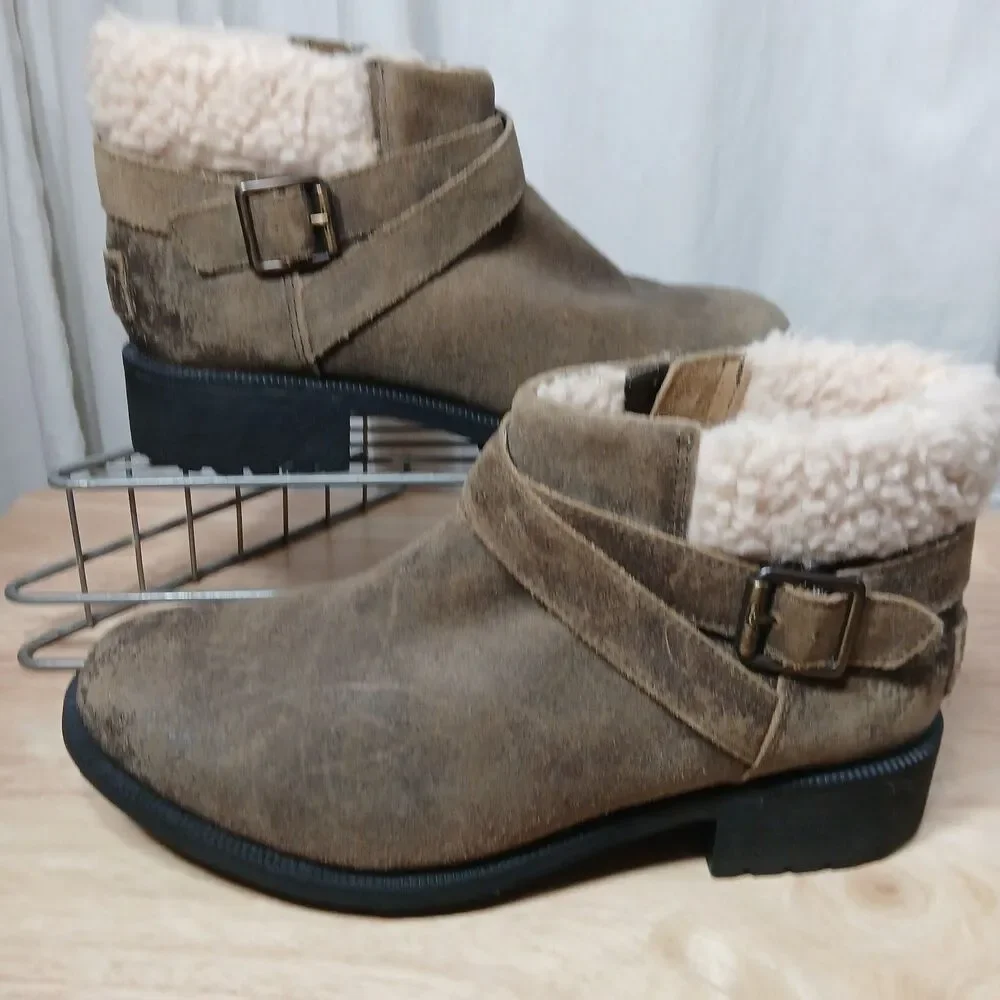 UGG Benson II Women's 7.5 Shearling Lined Brown Ankle Boots Distressed